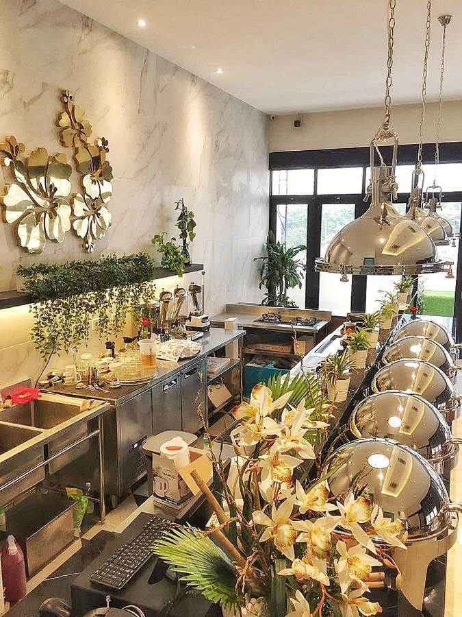Eightin Hotel Sudirman 雅加达 外观 照片