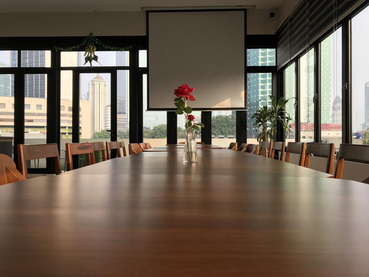 Eightin Hotel Sudirman 雅加达 外观 照片